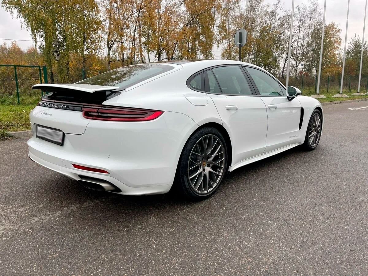 Porsche Panamera аренда